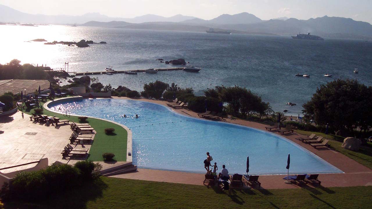 campeggio-con-piscina