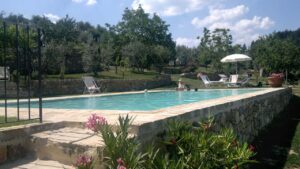 rilassarsi-in-piscina